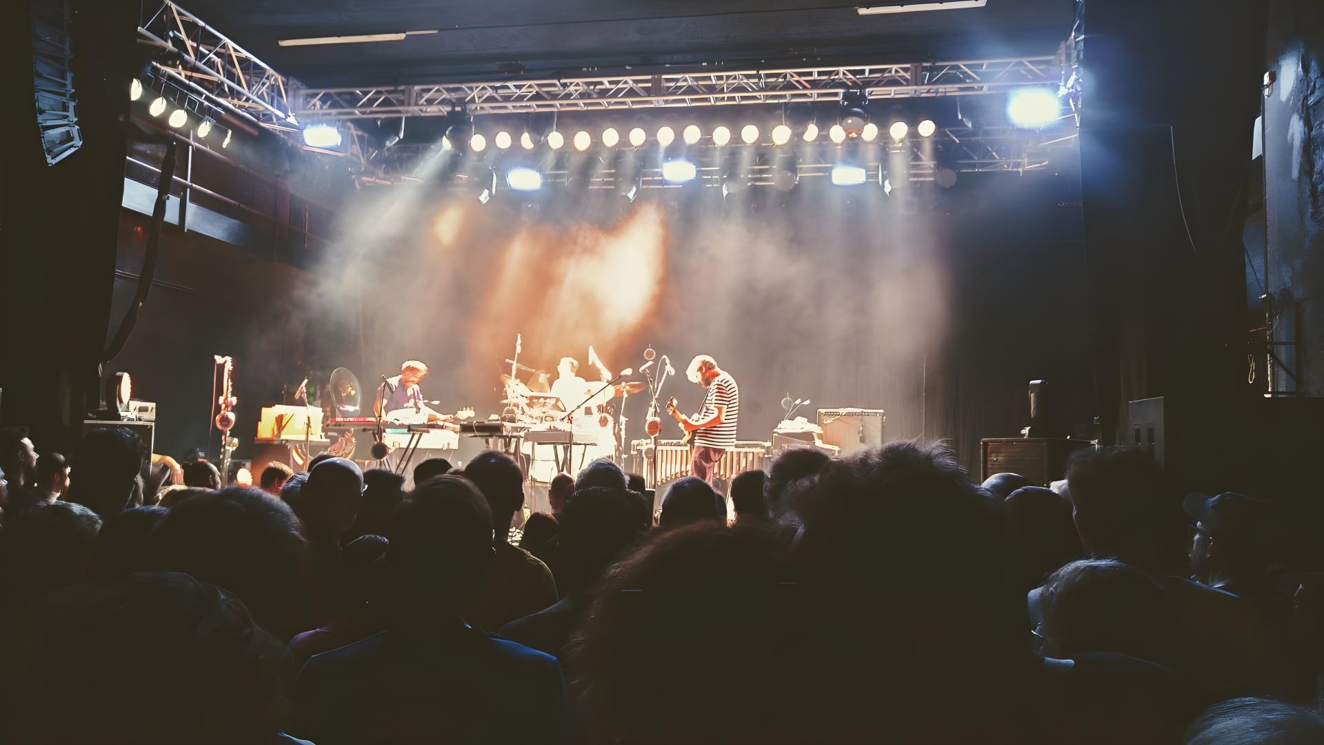 Ein Foto eines Livekonzerts der Band THE NOTWIST in Wien (c) Martin Fritz